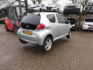 Toyota Aygo Aygo (B10), Hatchback, 2005 / 2014 1.0 12V VVT-i picture 2