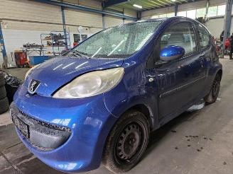 Peugeot 107 107, Hatchback, 2005 / 2014 1.0 12V picture 2