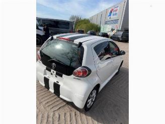 Toyota Aygo Aygo (B10), Hatchback, 2005 / 2014 1.0 12V VVT-i picture 2