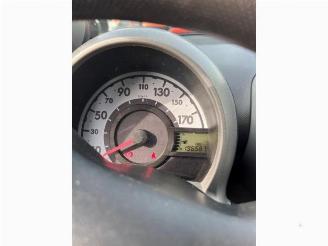 Toyota Aygo Aygo (B10), Hatchback, 2005 / 2014 1.0 12V VVT-i picture 9