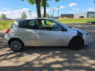 Renault Clio Clio III (BR/CR), Hatchback, 2005 / 2014 1.2 16V 75 picture 7