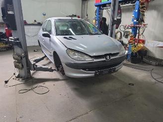 Uttjänta bilar auto Peugeot 206 206 (2A/C/H/J/S), Hatchback, 1998 / 2012 1.6 XS,XT 1999/11