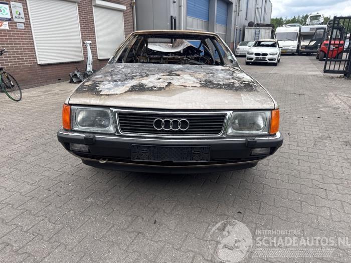 Audi 100 100 (C3), Sedan, 1982 / 1991 2.2 CS,CD