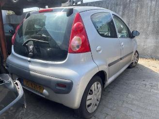 Peugeot 107 107, Hatchback, 2005 / 2014 1.0 12V picture 4