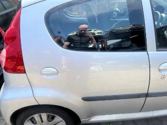 Peugeot 107 107, Hatchback, 2005 / 2014 1.0 12V picture 3
