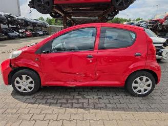 Peugeot 107 107, Hatchback, 2005 / 2014 1.0 12V picture 2