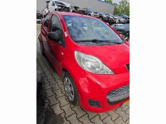 Peugeot 107 107, Hatchback, 2005 / 2014 1.0 12V picture 13