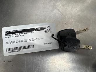 Peugeot 107 107, Hatchback, 2005 / 2014 1.0 12V picture 14