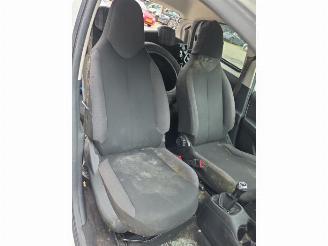 Peugeot 108 108, Hatchback, 2014 1.0 12V VVT-i picture 17