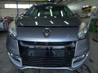 Vrakbiler auto Renault Scenic Scenic III (JZ), MPV, 2009 / 2016 1.2 16V TCe 115 Energy 2012/10