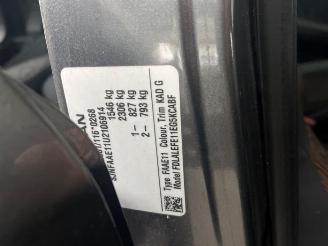 Coche siniestrado Nissan Note Note (E11), MPV, 2006 / 2013 1.4 16V 2011/2