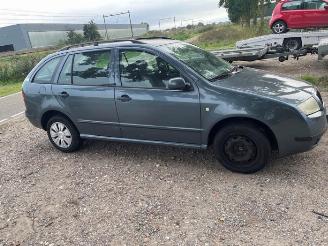 Skoda Fabia Fabia (6Y5), Combi 5-drs, 2000 / 2007 1.4i 16V picture 3
