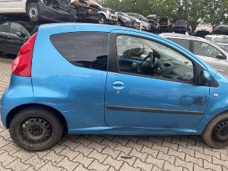 Peugeot 107 107, Hatchback, 2005 / 2014 1.0 12V picture 4