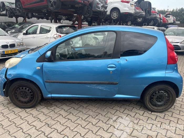 Peugeot 107 107, Hatchback, 2005 / 2014 1.0 12V