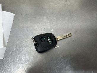 Peugeot 107 107, Hatchback, 2005 / 2014 1.0 12V picture 6