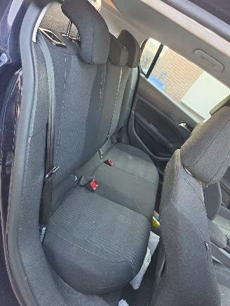 Peugeot 308 1.2 picture 19