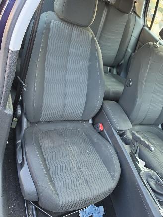 Peugeot 308 1.2 picture 18