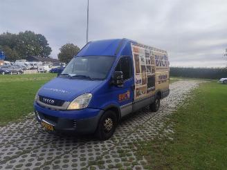 krockskadad bil bedrijf Iveco Daily DAILY 35S13 AIRCO 2011/4