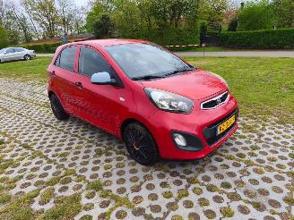 Damaged car Kia Picanto PICANTO 1.0 AIRCO 2011/6