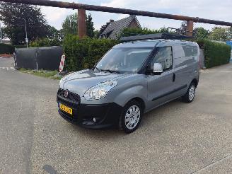 krockskadad bil bedrijf Fiat Doblo DOBLO 1.6 DIESEL AIRCO 2013/6