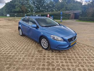 Voiture accidenté Volvo V-40 2.0 diesel airco 2015/12