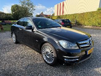skadebil auto Mercedes C-klasse C180 DEFECTE MOTOR 2011/8