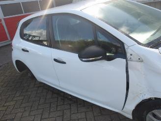 Peugeot 208  picture 29