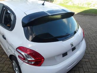Peugeot 208  picture 42