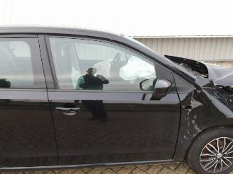 Volkswagen Up!  picture 16