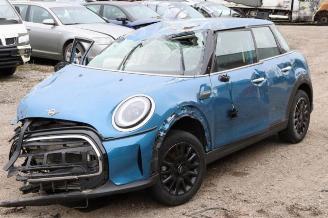 Vrakbiler auto Mini Mini Mini (F55), Hatchback 5-drs, 2013 1.5 12V One 2022/8