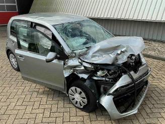 Coche siniestrado Volkswagen Up! Up! (121), Hatchback, 2011 1.0 MPI 12V 2023/11