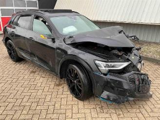 Vrakbiler auto Audi E-tron e-tron (GEN), SUV, 2018 / 2023 55 quattro 2019/11