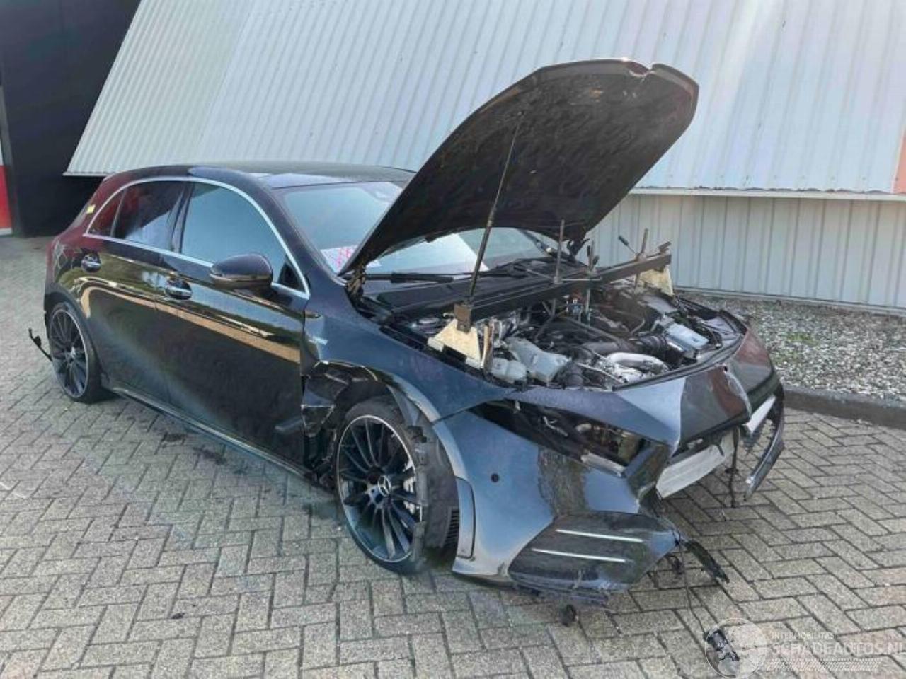 Mercedes A-klasse A-Klasse AMG (177.0), Hatchback, 2018 / 2025 2.0 A-35 AMG Turbo 16V 4Matic