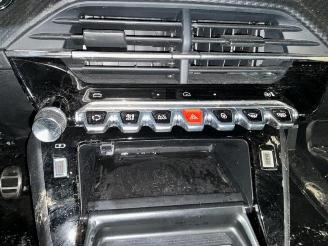 Peugeot 208 208 II (UB/UH/UP), Hatchback 5-drs, 2019 1.2 Vti 12V PureTech 100 picture 16