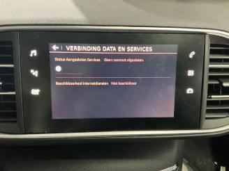 Peugeot 308 308 (L3/L8/LB/LH/LP), Hatchback 5-drs, 2013 / 2021 1.2 12V e-THP PureTech 110 picture 30