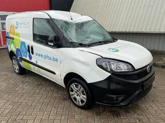 Vrakbiler auto Fiat Doblo  2021/8
