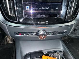 Volvo V-60 V60 II (ZW), Combi, 2018 2.0 B3 16V Mild Hybrid picture 11
