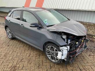 disassembly passenger cars Kia Rio Rio IV (YB), Hatchback, 2017 1.0i T-GDi 100 12V 2022/3