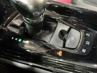 Toyota C-HR C-HR (X1,X5), SUV, 2016 1.8 16V Hybrid picture 24