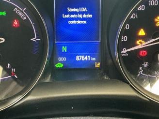 Toyota C-HR C-HR (X1,X5), SUV, 2016 1.8 16V Hybrid picture 18