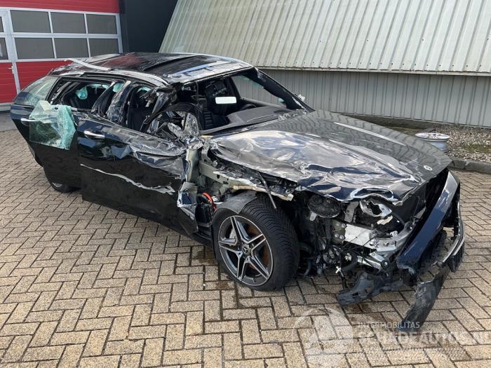 Mercedes E-klasse E Estate (S213), Combi, 2016 / 2023 E-300de 2.0 Turbo 16V 4-Matic