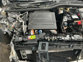 Peugeot 2008 2008 (UD/UK/UR/US/UX), MPV, 2019 e-2008 54 kWh picture 28
