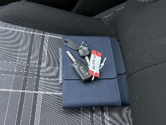 Peugeot 108 1.0 e-VTI BLEU LION picture 10