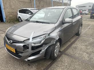 Hyundai I-20 1.2 I -MOTION picture 3