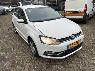 uszkodzony samochody osobowe Volkswagen Polo 1.0 COMFORTLINE BUSINESS R 2017/1