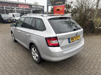 krockskadad bil auto Skoda Fabia 1.2 TSI Style  Busnessline Pro 2016/1