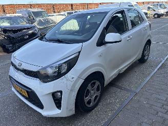 uszkodzony samochody osobowe Kia Picanto 1.0 CVVT ECONOMY PLUSLINE 2018/5