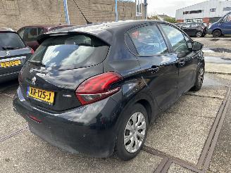 Peugeot 208 1.2 PURETECH LION picture 4