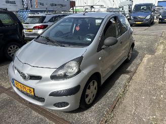 Toyota Aygo 1.0 12V ACCESS picture 3