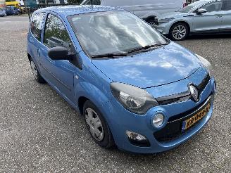 Damaged car Renault Twingo 1.2 16V ACCES 2013/6